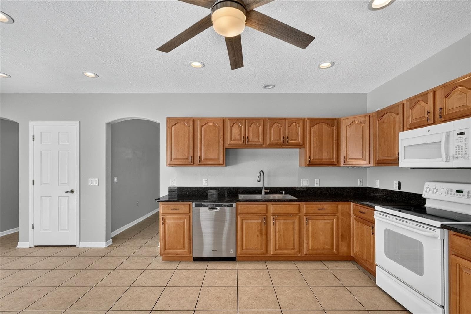 Single Family Residence at 4007 34TH ST E, BRADENTON, photo 10 of 45