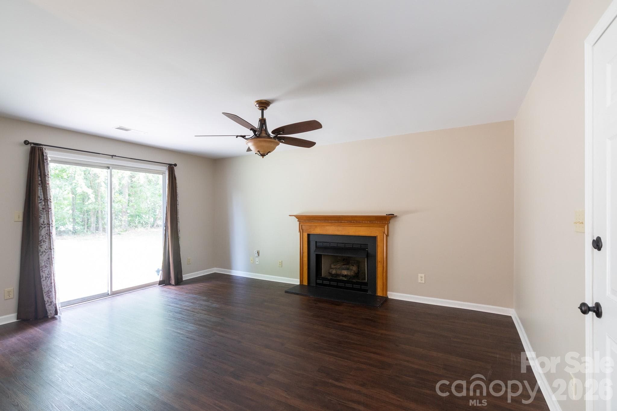 Single Family Residence at 5401 Groveton Court, Charlotte, photo 13 of 31