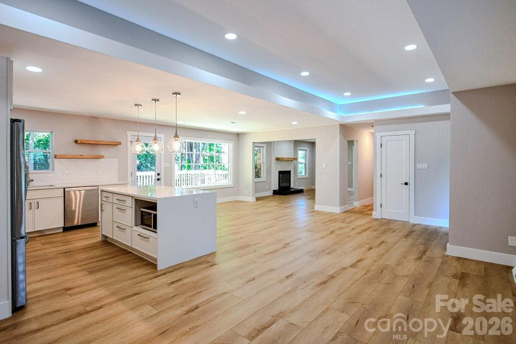 Single Family Residence at 1440 Mcilroy Road, Charlotte, photo 6 of 22