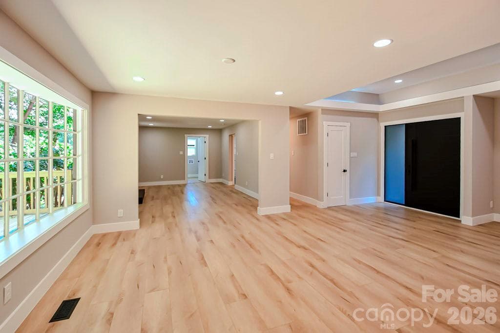 Single Family Residence at 1440 Mcilroy Road, Charlotte, photo 7 of 22