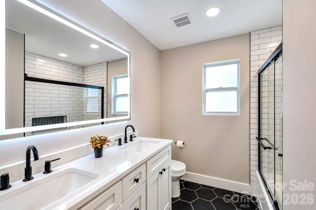 Single Family Residence at 1440 Mcilroy Road, Charlotte, photo 14 of 22