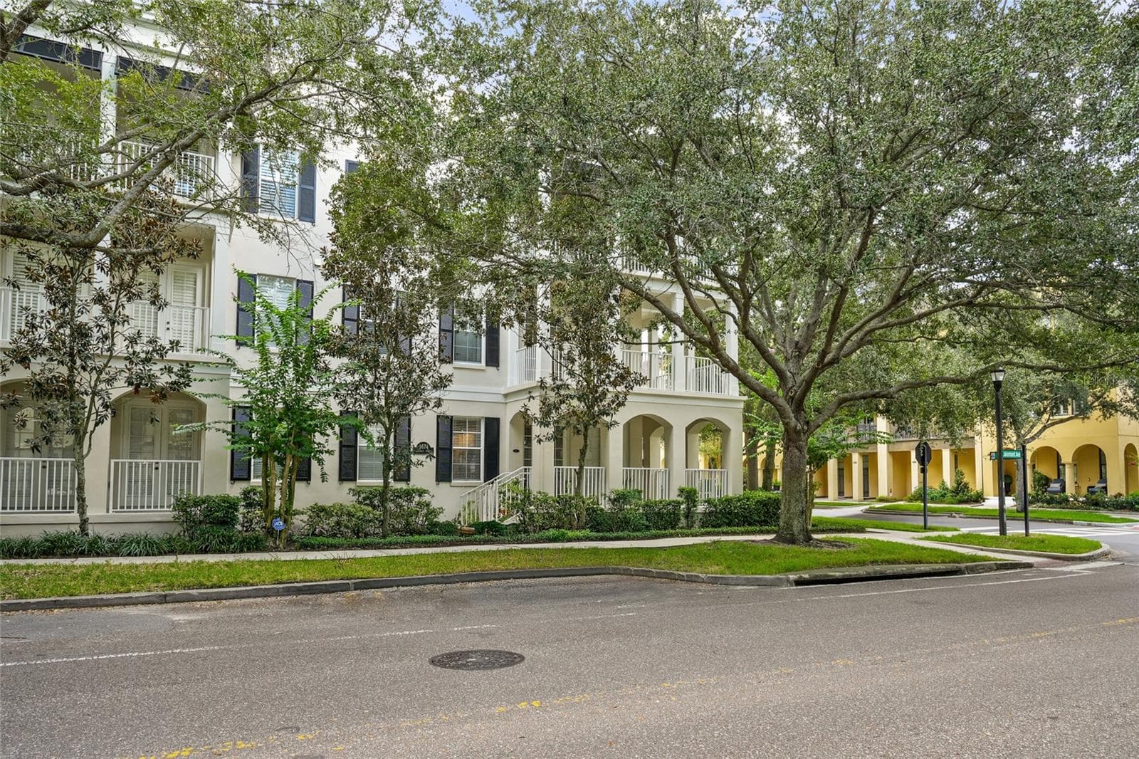 Tree Lined Street - 1674 LAKEMONT AVE #101, ORLANDO