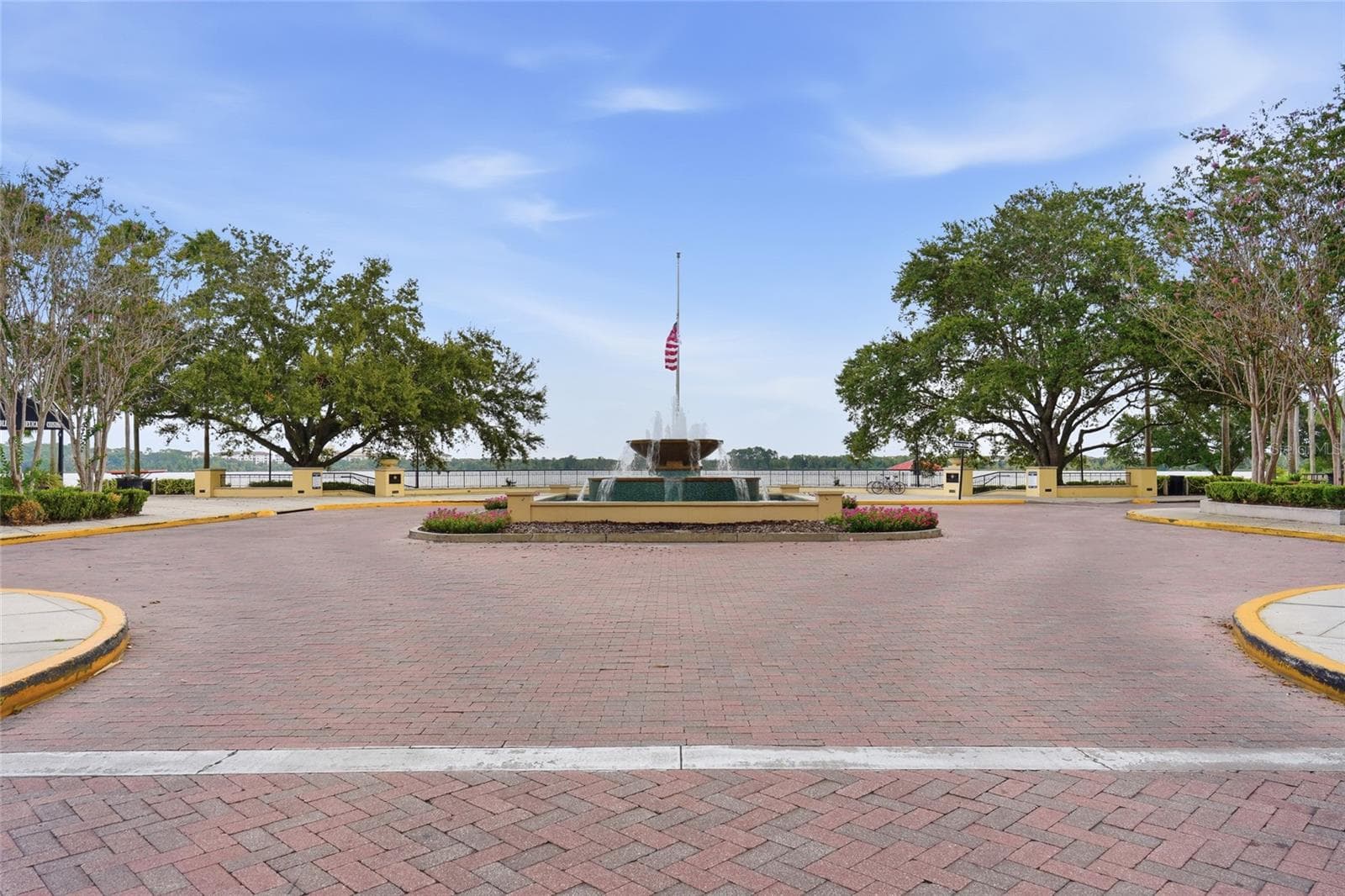 Lake Baldwin and the iconic Village Center fountain create a beautiful neighborhood focal point. - 1674 LAKEMONT AVE #101, ORLANDO