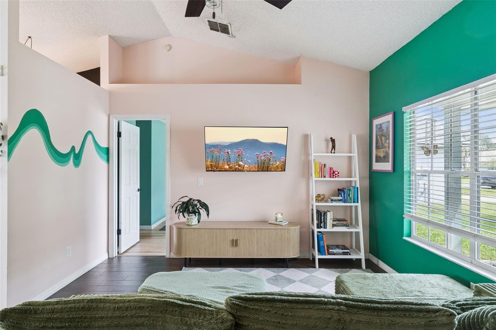 Single Family Residence at 204 S BRISTOL CIR, SANFORD, photo 12 of 43