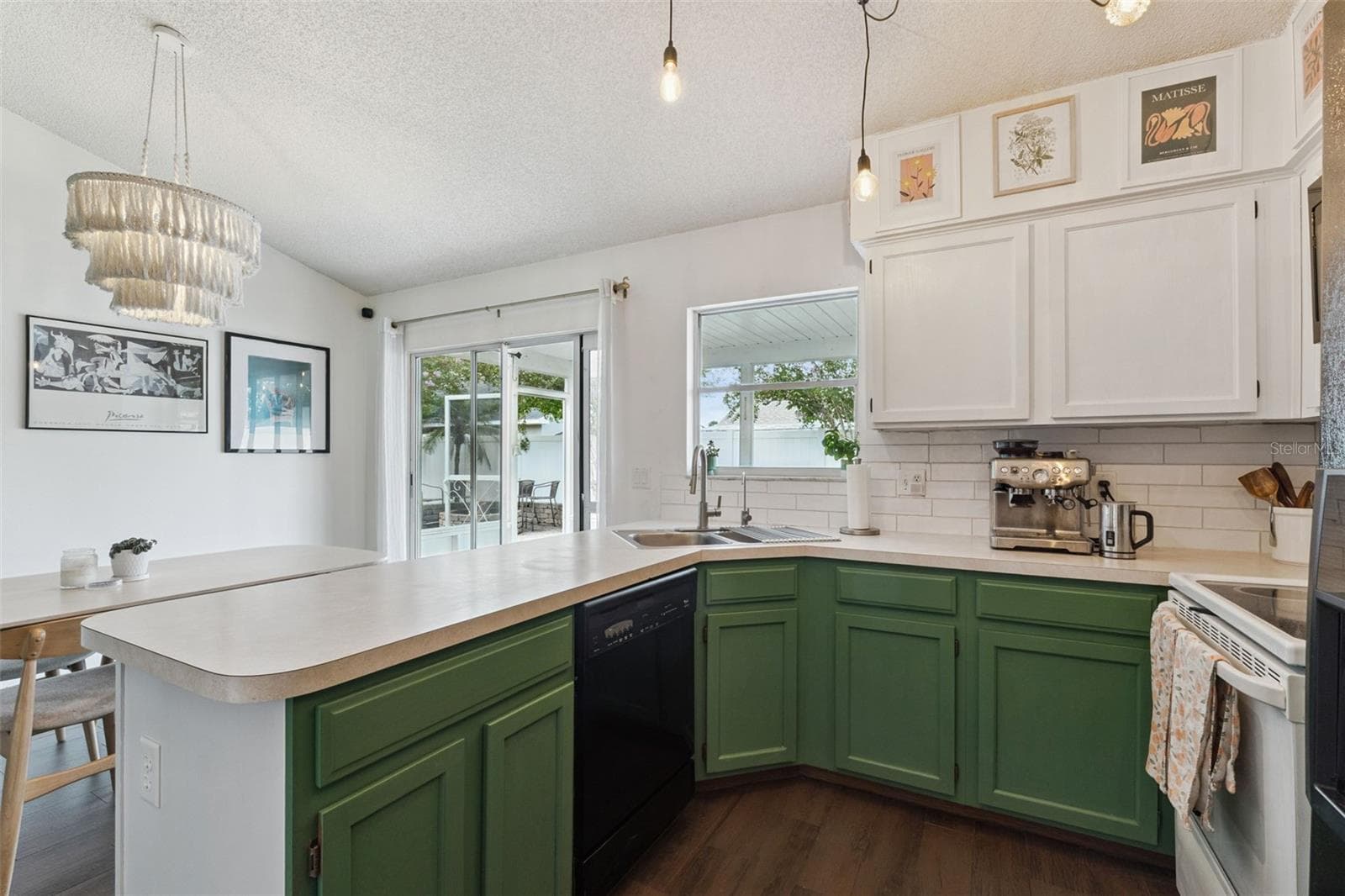 Single Family Residence at 204 S BRISTOL CIR, SANFORD, photo 16 of 43