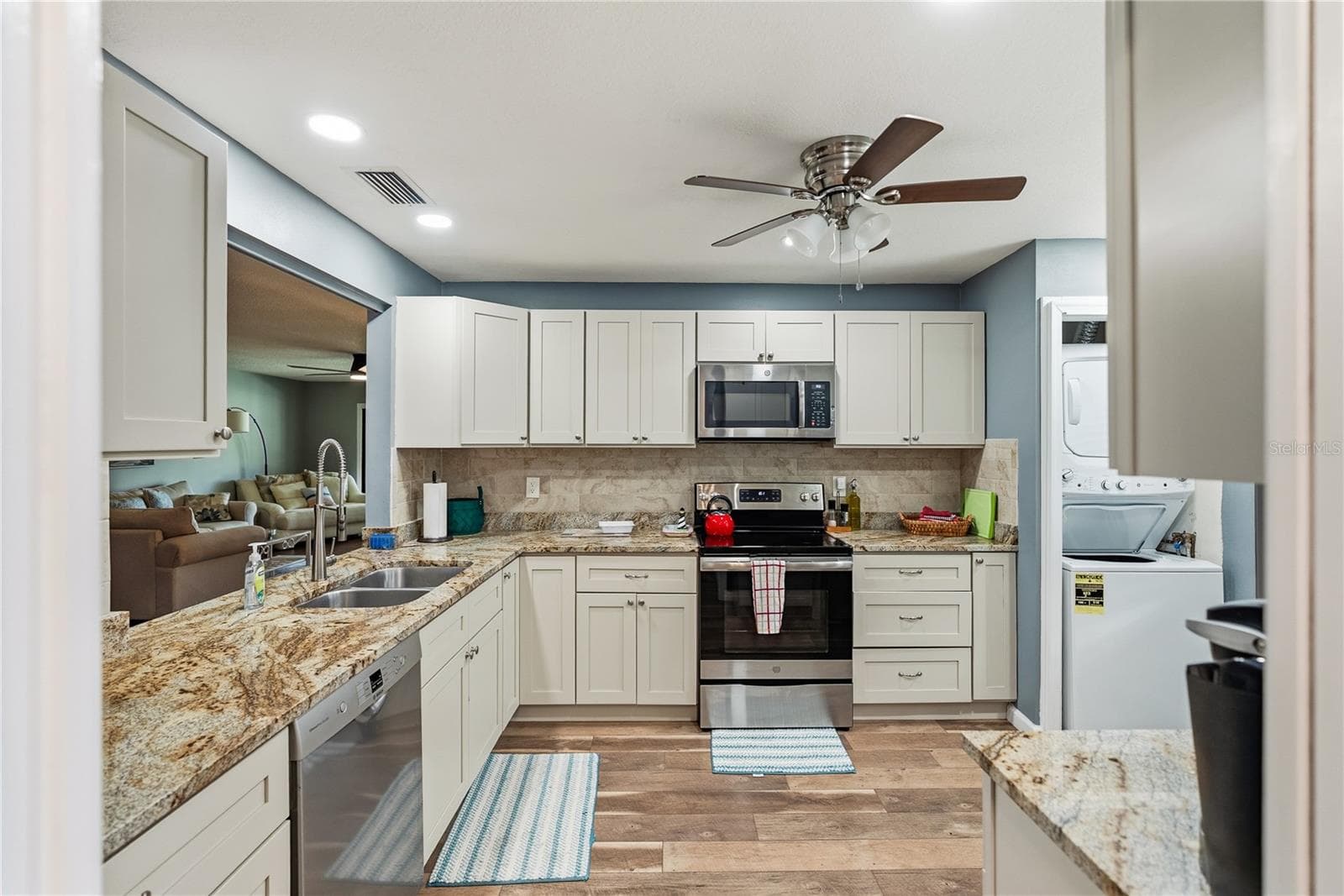 Condominium at 3500 EL CONQUISTADOR PKWY #124, BRADENTON, photo 15 of 33