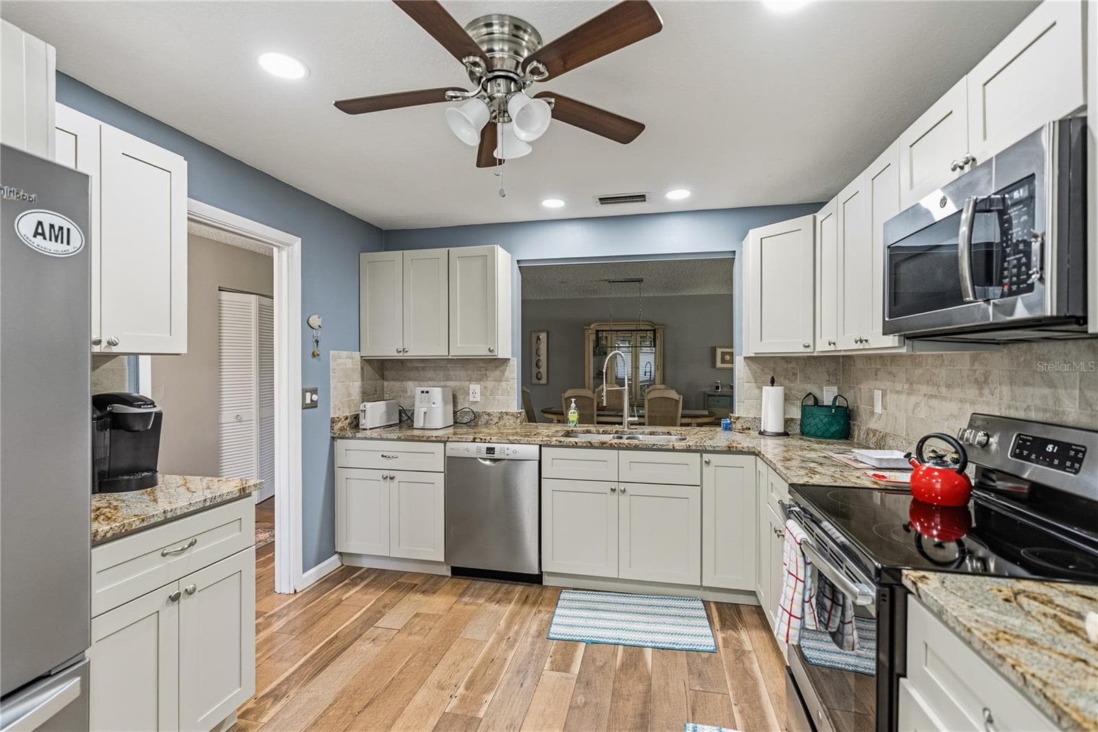 Condominium at 3500 EL CONQUISTADOR PKWY #124, BRADENTON, photo 17 of 33