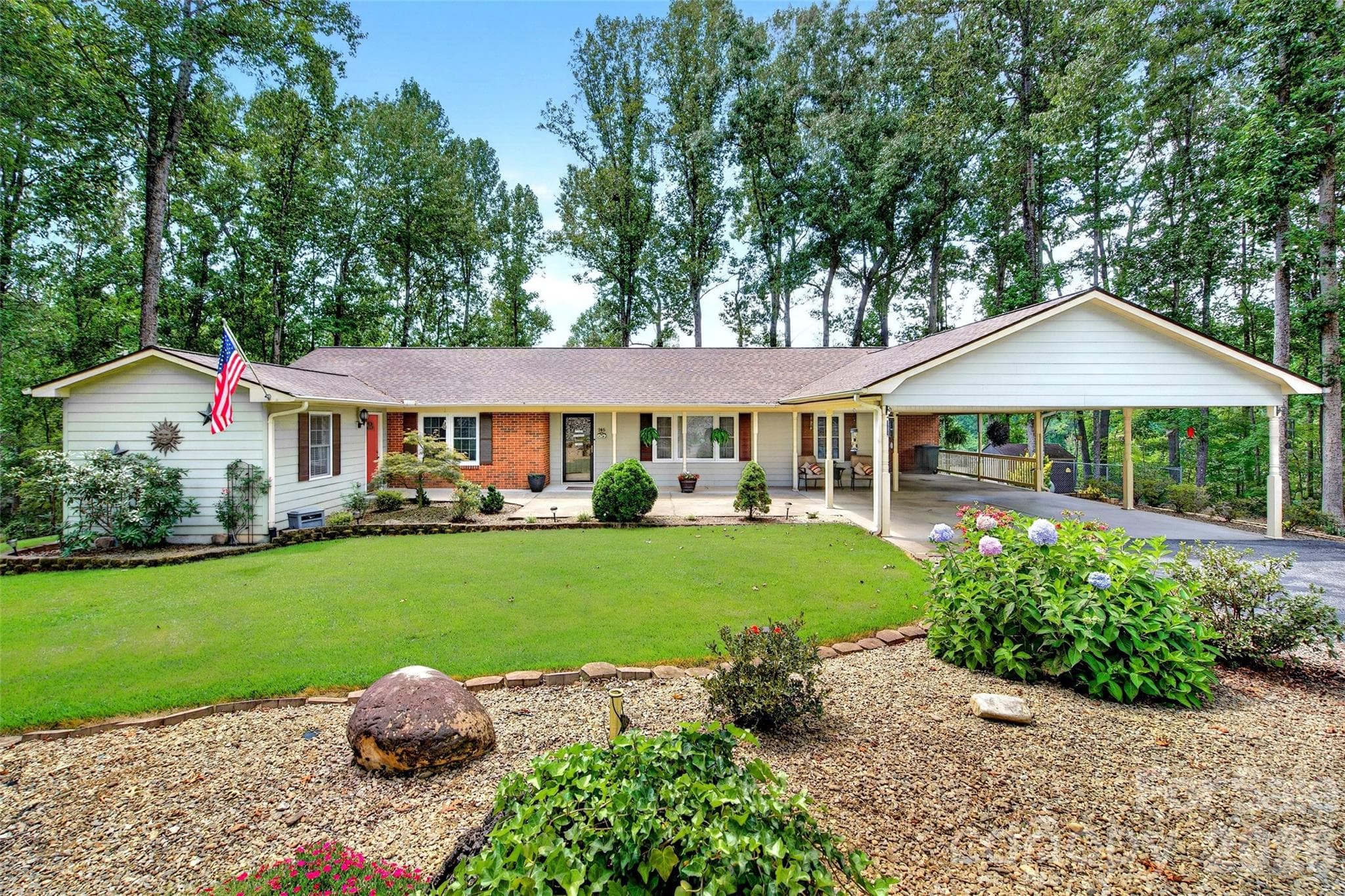 Single Family Residence at 146 Cobblestone Drive, Marion, photo 4 of 48