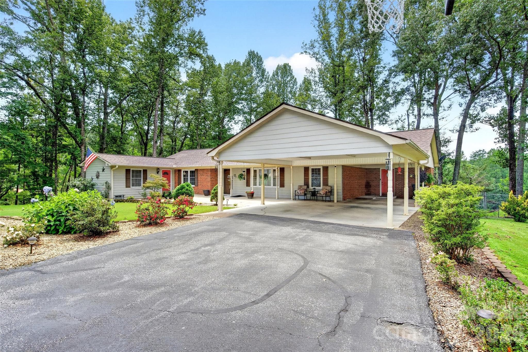 Single Family Residence at 146 Cobblestone Drive, Marion, photo 5 of 48