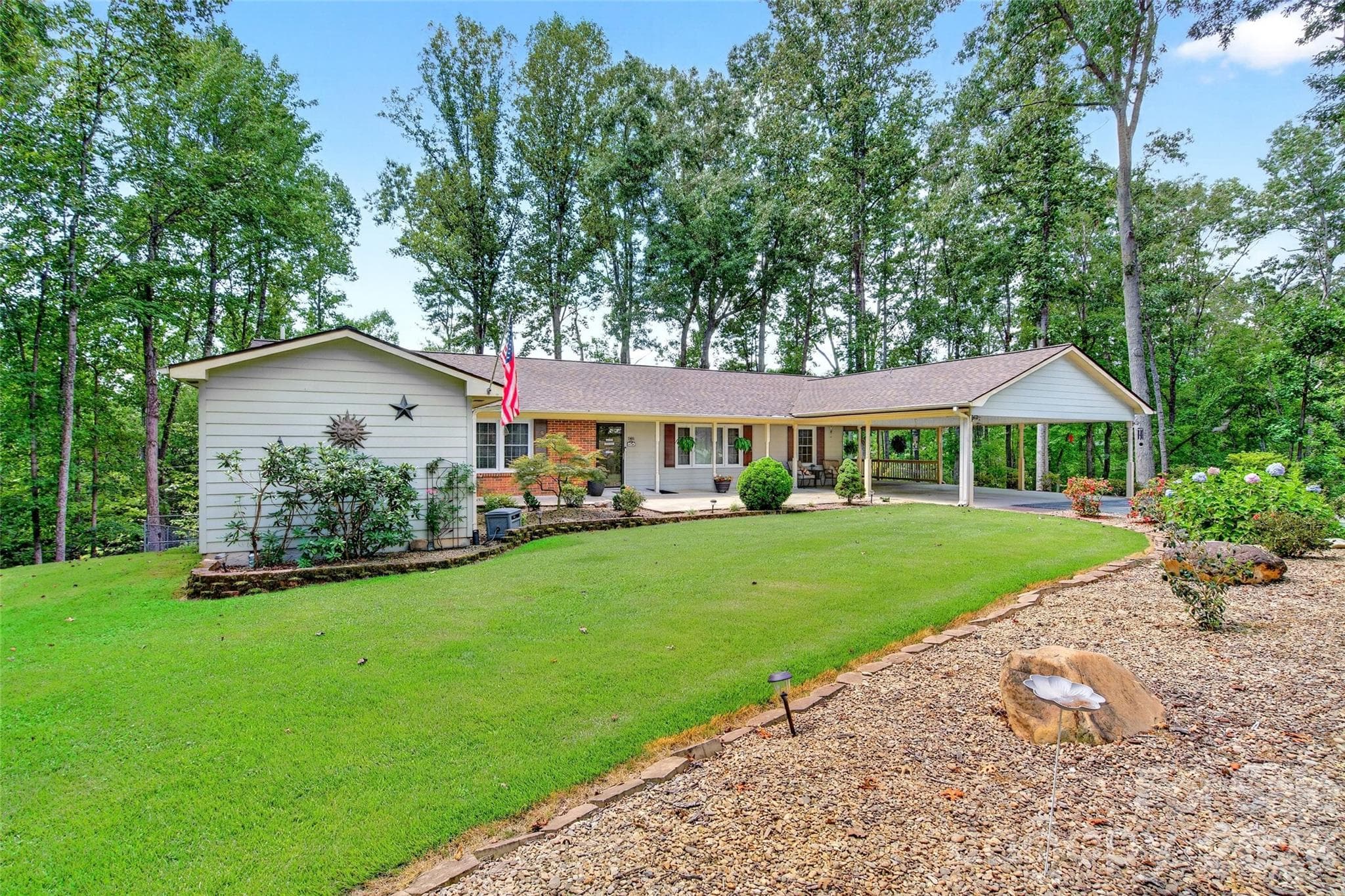 Single Family Residence at 146 Cobblestone Drive, Marion, photo 3 of 48