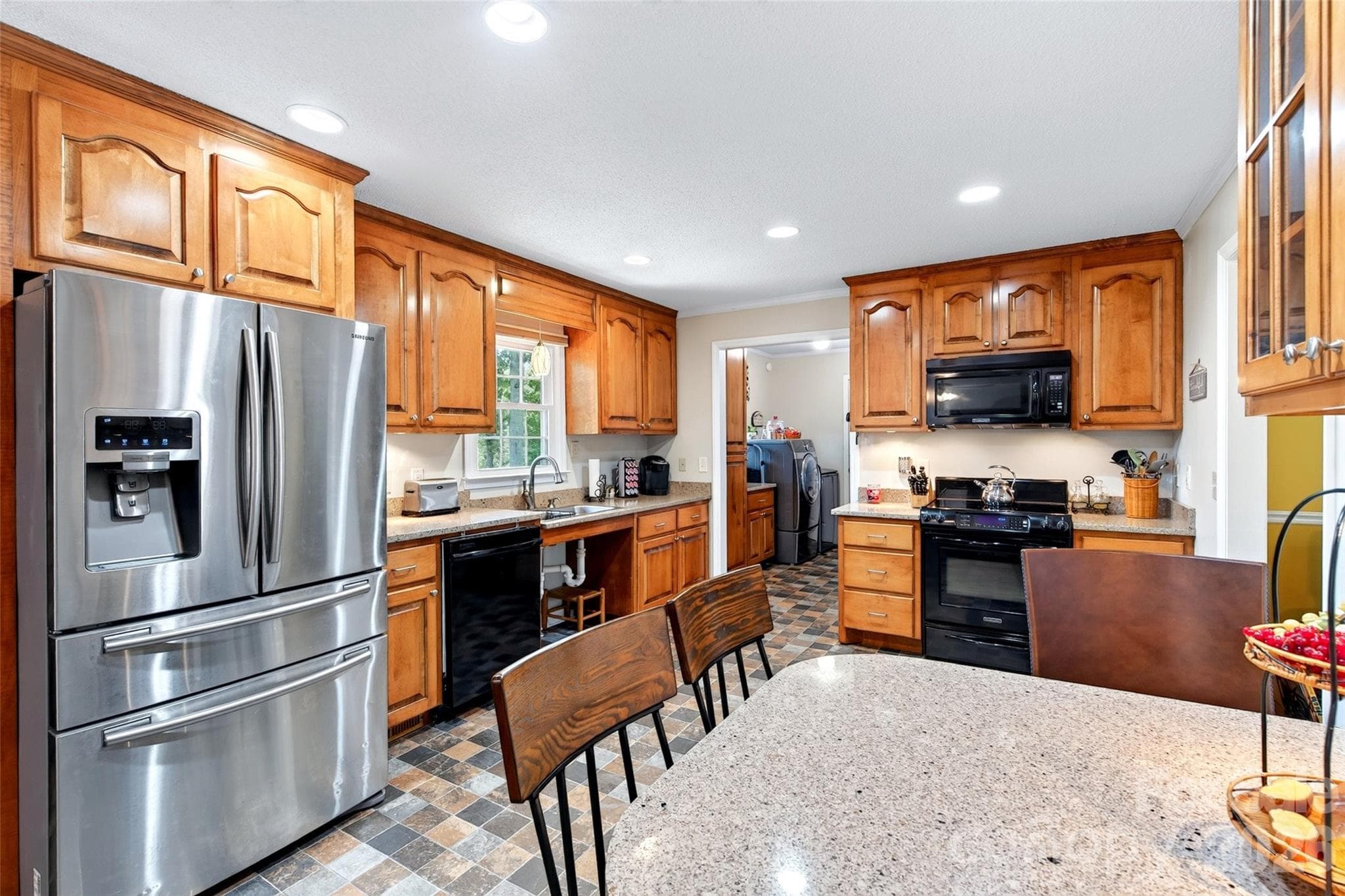 Single Family Residence at 146 Cobblestone Drive, Marion, photo 16 of 48