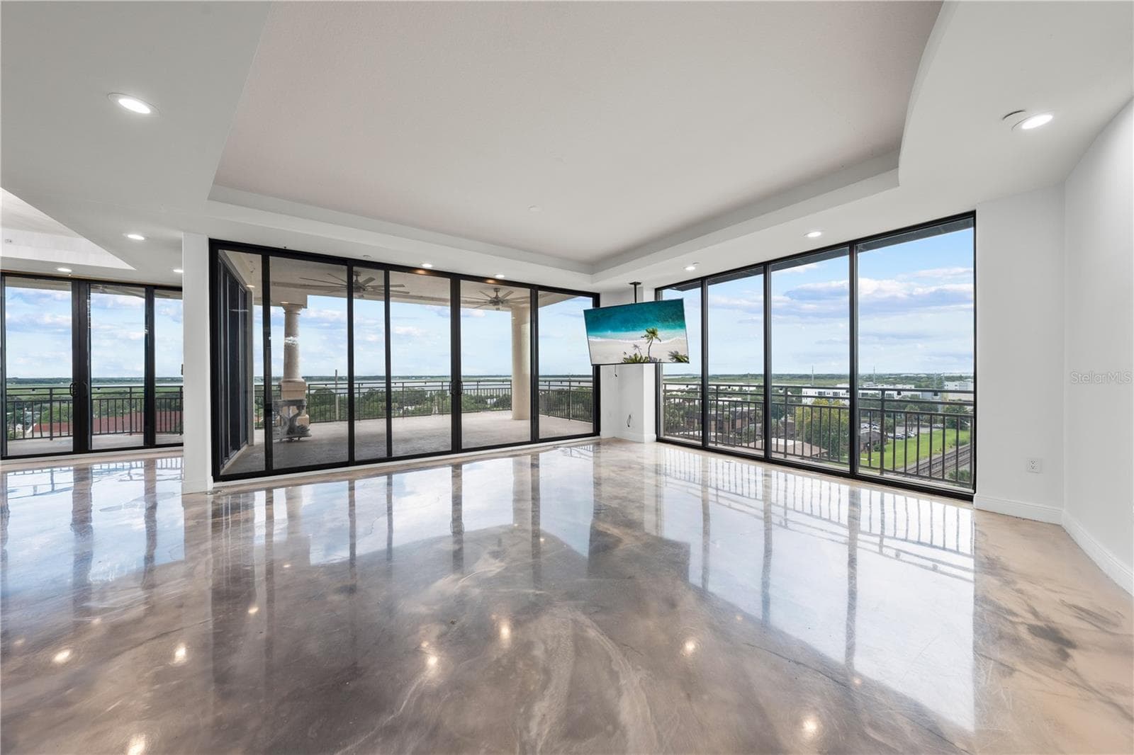 Condominium at 111 E MONUMENT AVE #801, KISSIMMEE, photo 17 of 98