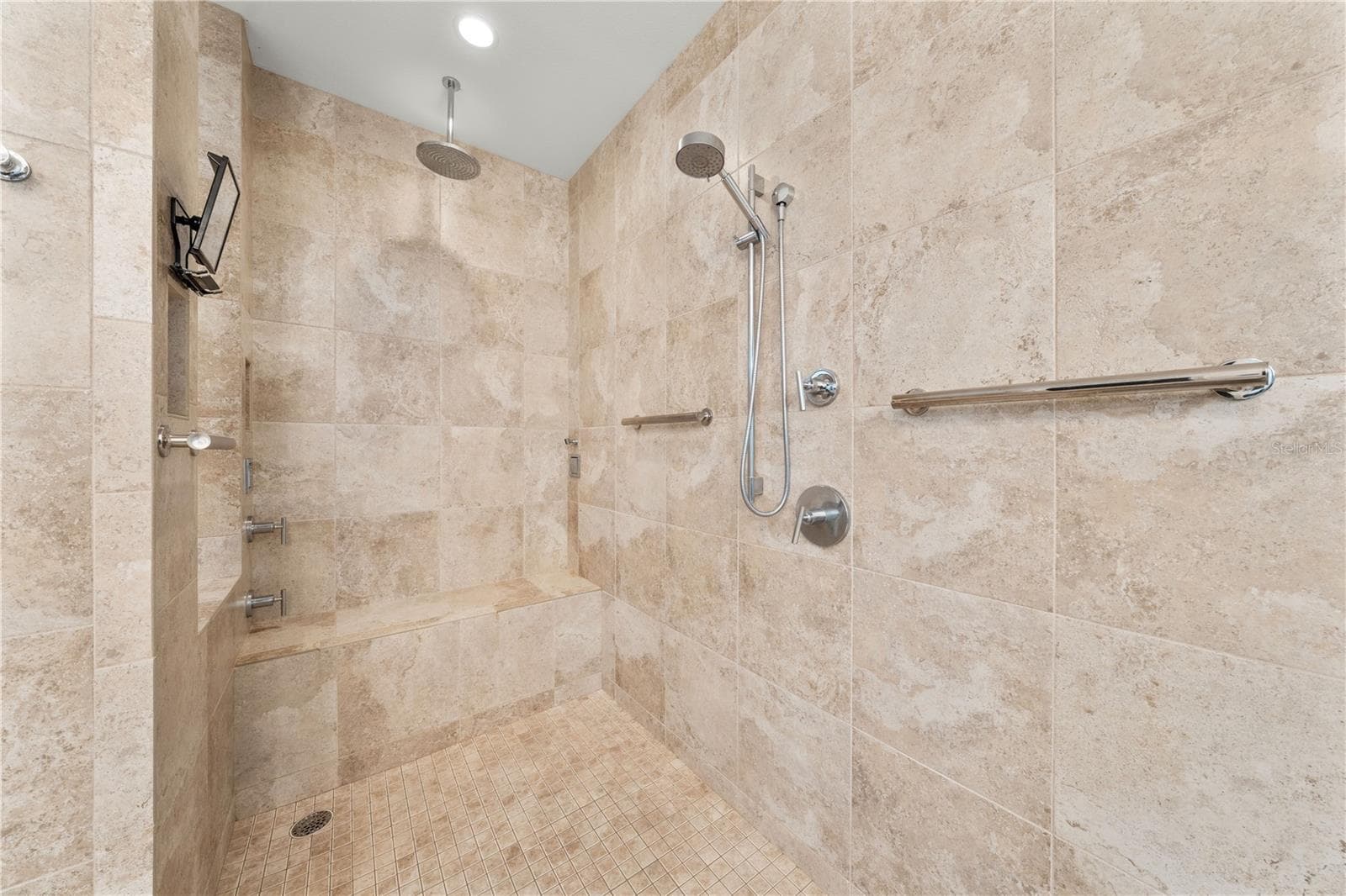 Condominium at 111 E MONUMENT AVE #801, KISSIMMEE, photo 55 of 98