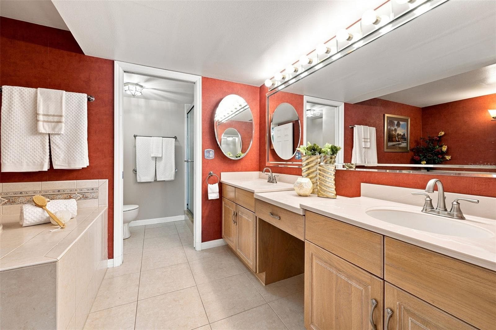 Primary ensuite bathroom - 55 ROGERS ST #204, CLEARWATER