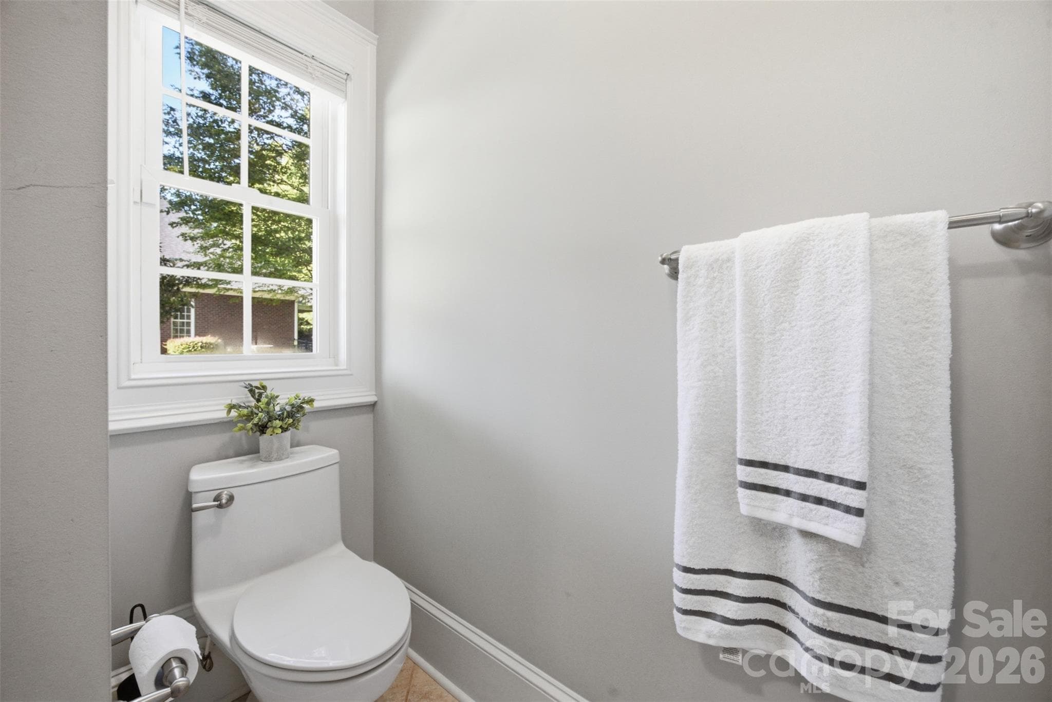 Single Family Residence at 3449 Araglin Drive, Gastonia, photo 24 of 48
