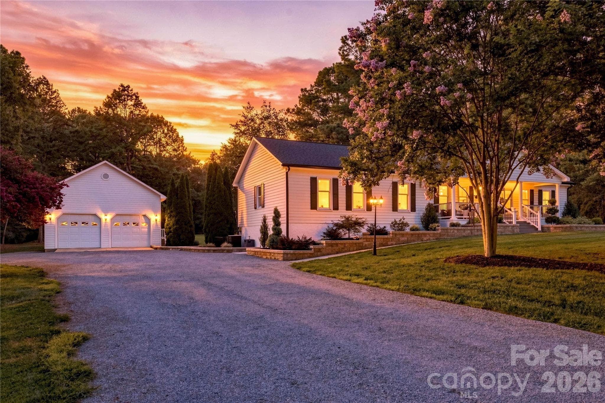 Large 1 acre lot with Garage - 2429 Cassidy Drive, Davidson