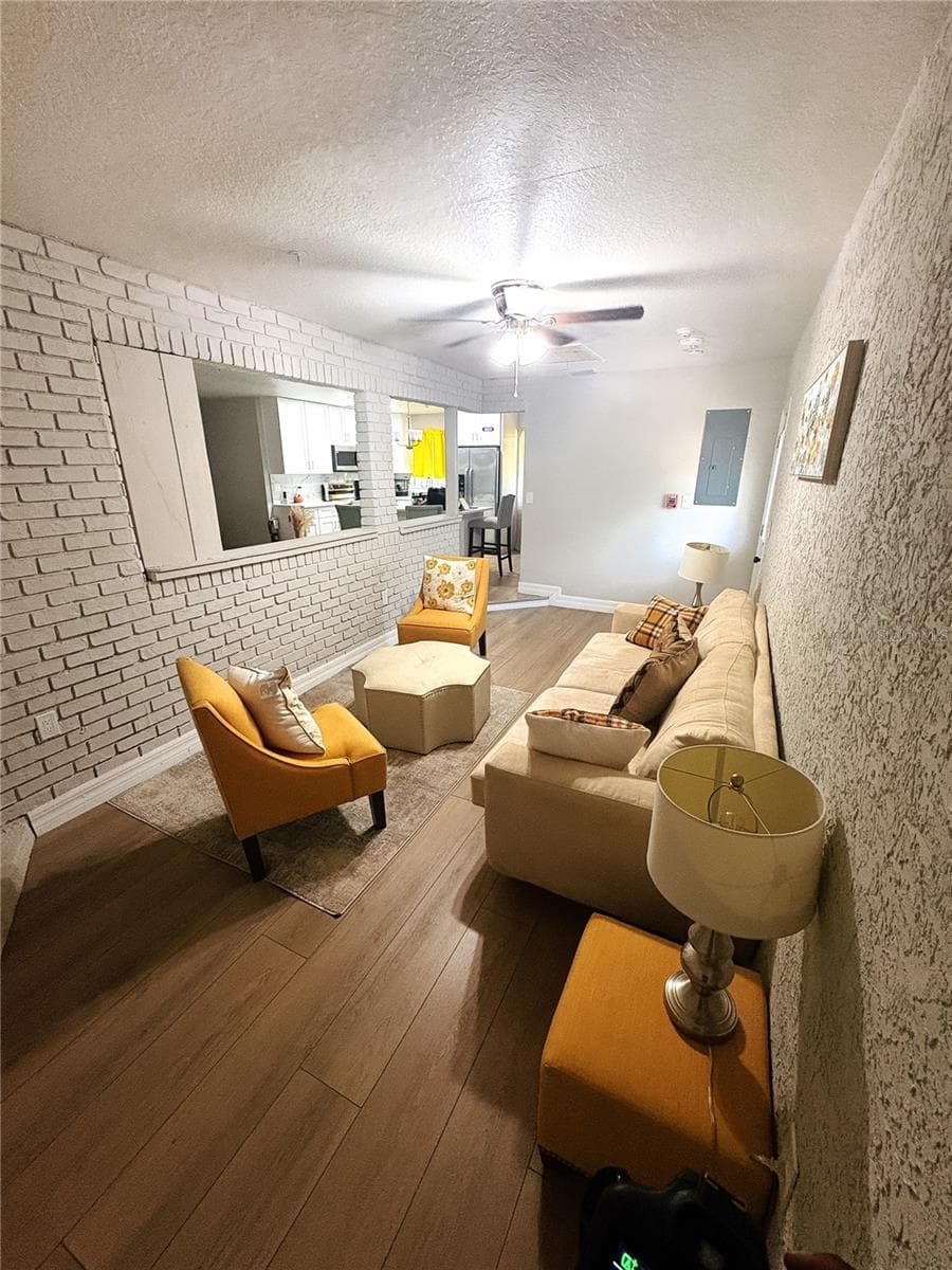 Business at 6324 LORENZO AVE, ORLANDO, photo 7 of 16