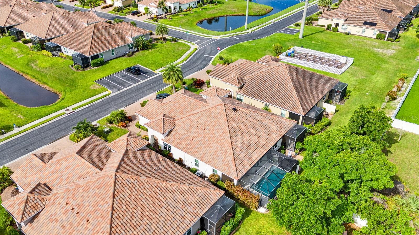 Villa at 7010 PLAYA BELLA DR, BRADENTON, photo 4 of 68
