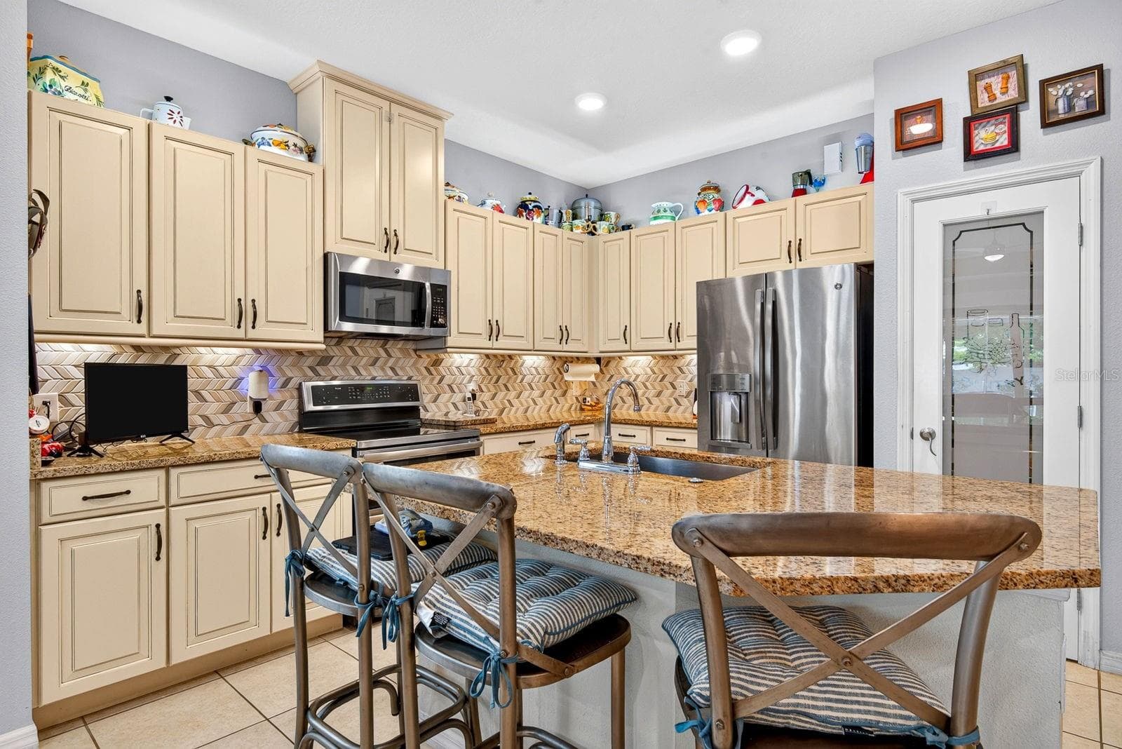 Villa at 7010 PLAYA BELLA DR, BRADENTON, photo 23 of 68