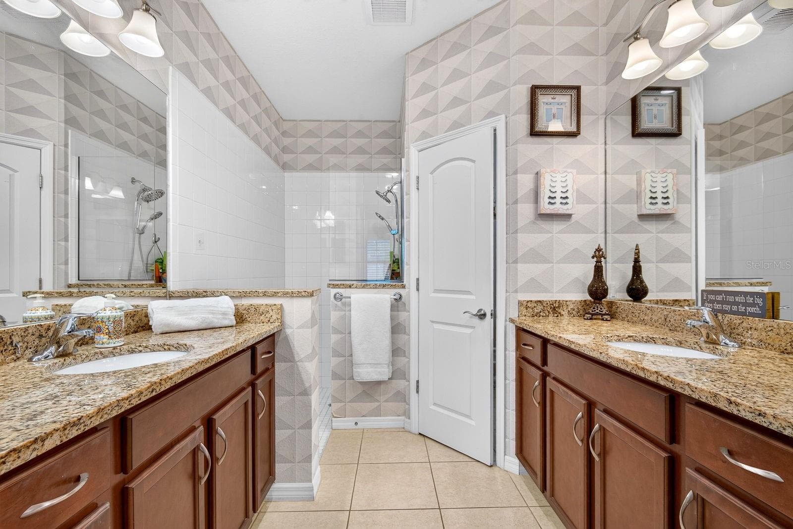 Villa at 7010 PLAYA BELLA DR, BRADENTON, photo 40 of 68