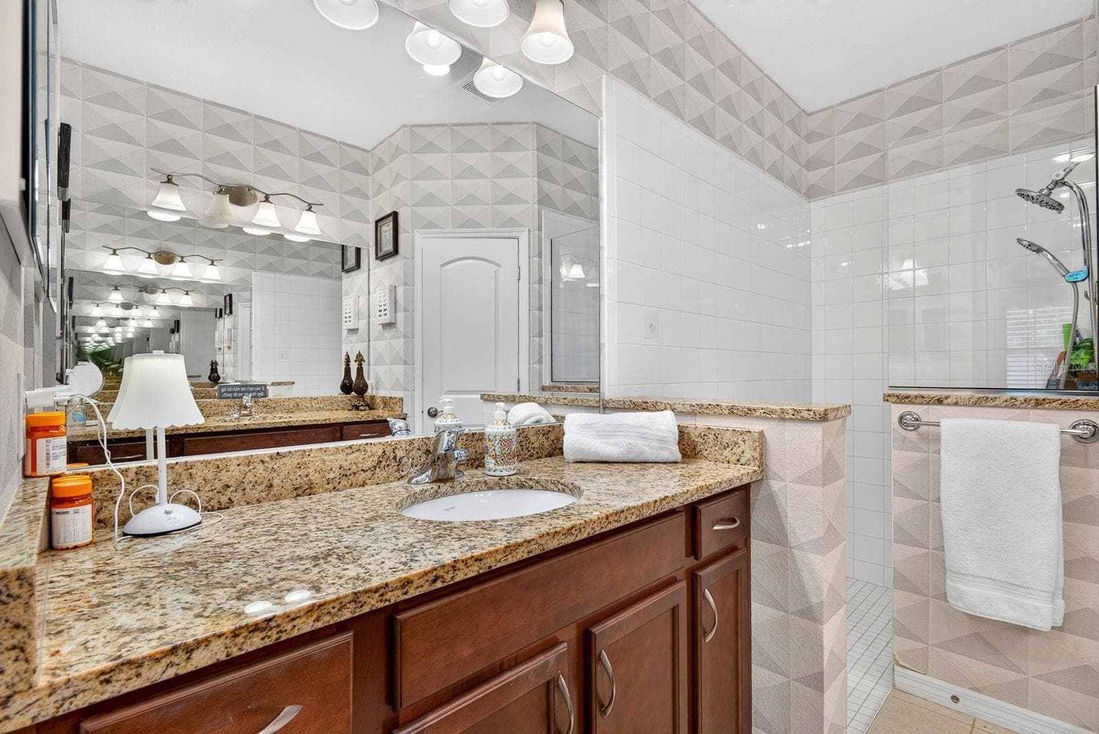 Villa at 7010 PLAYA BELLA DR, BRADENTON, photo 43 of 68