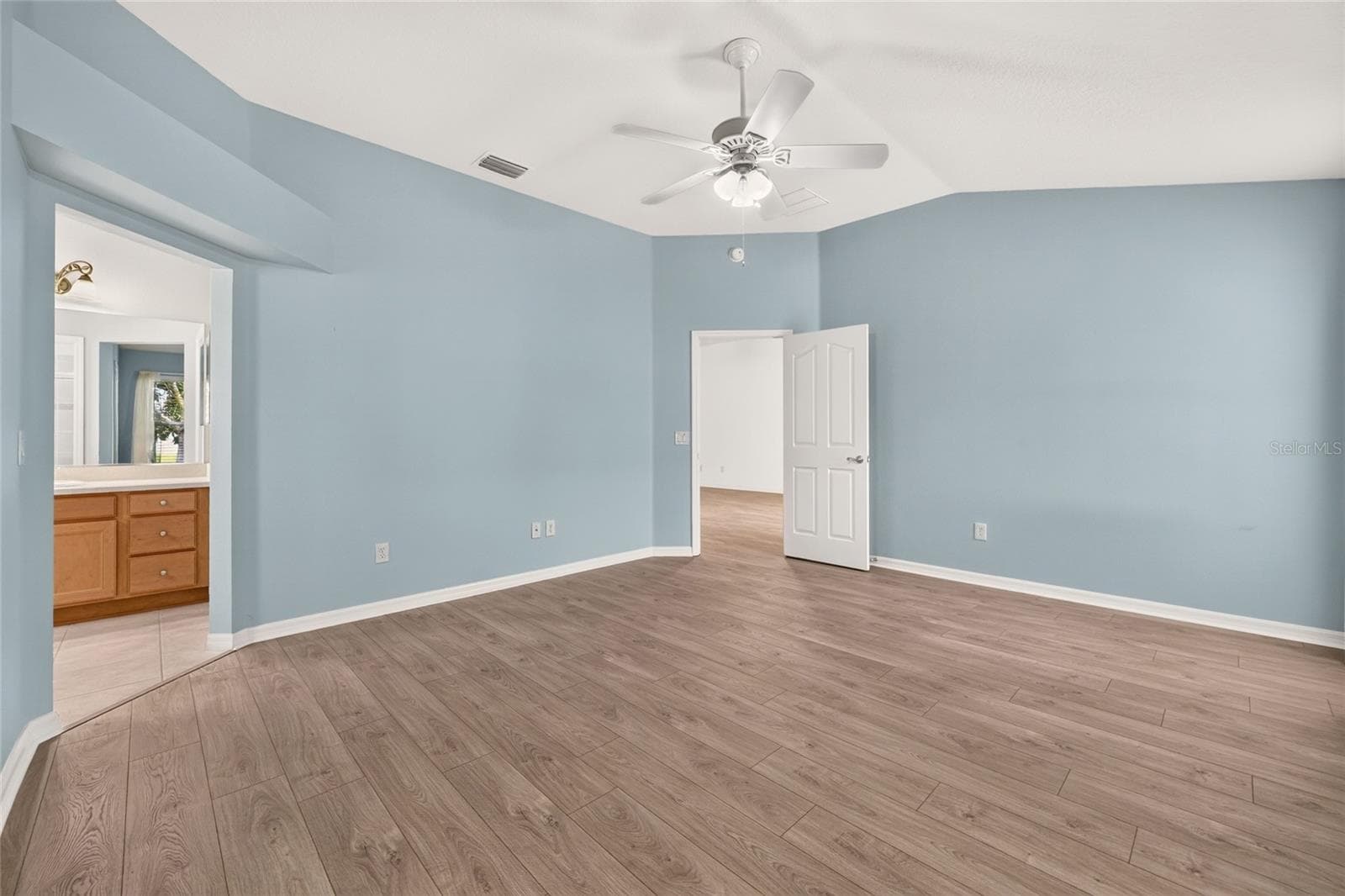 Single Family Residence at 2598 IRDELL AVE, THE VILLAGES, photo 24 of 44