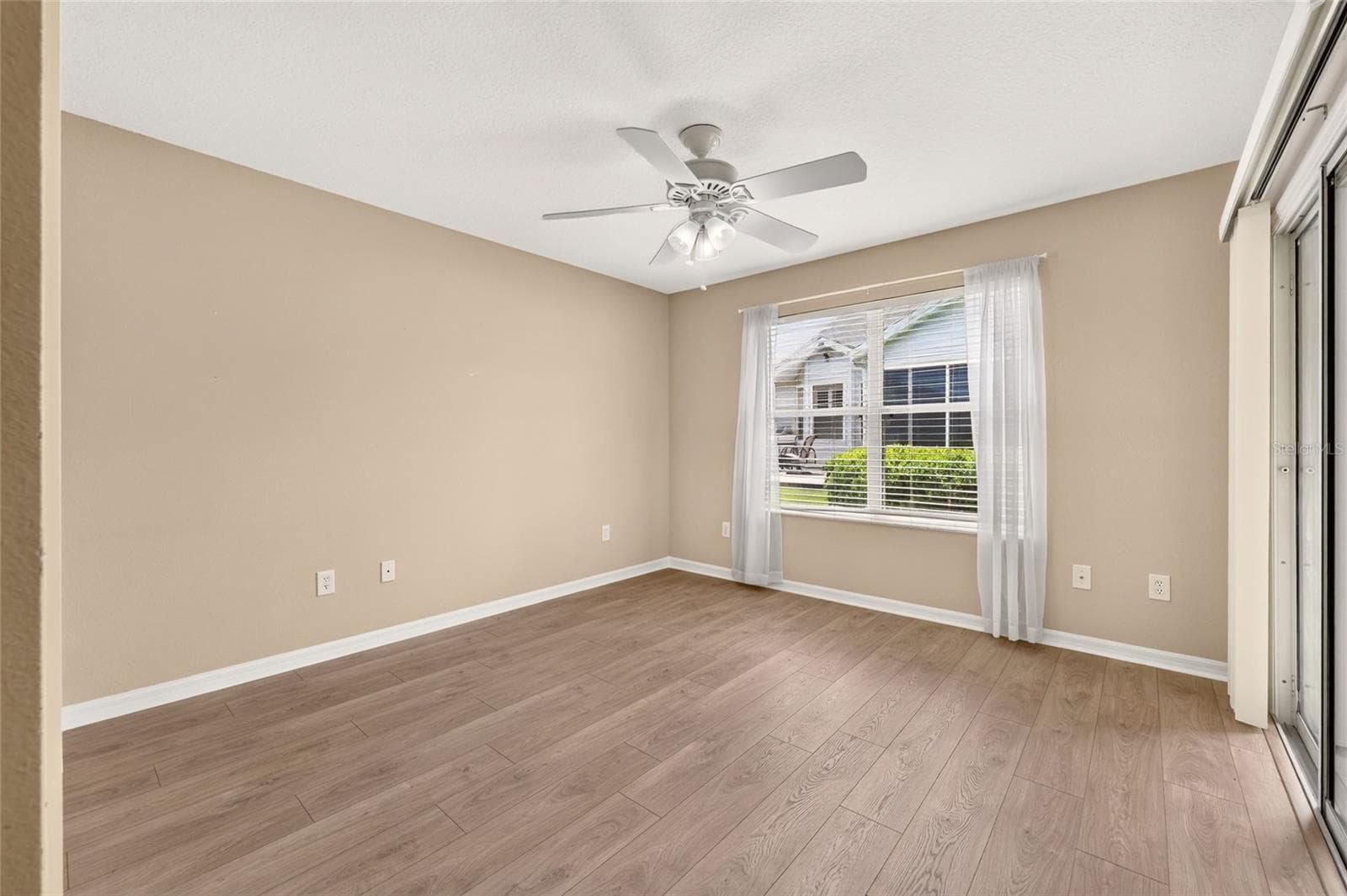Single Family Residence at 2598 IRDELL AVE, THE VILLAGES, photo 32 of 44