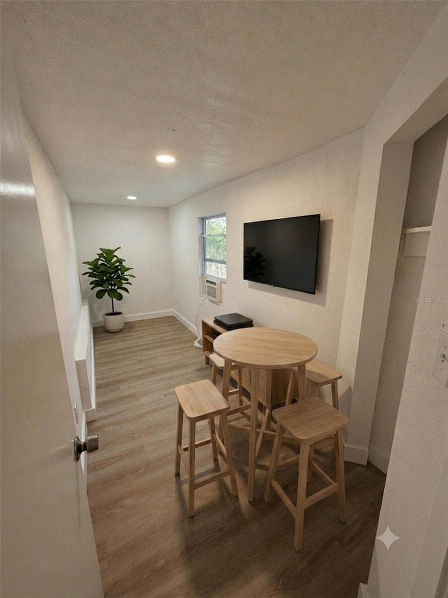 Duplex at 935 17TH AVE S, ST PETERSBURG, photo 6 of 27