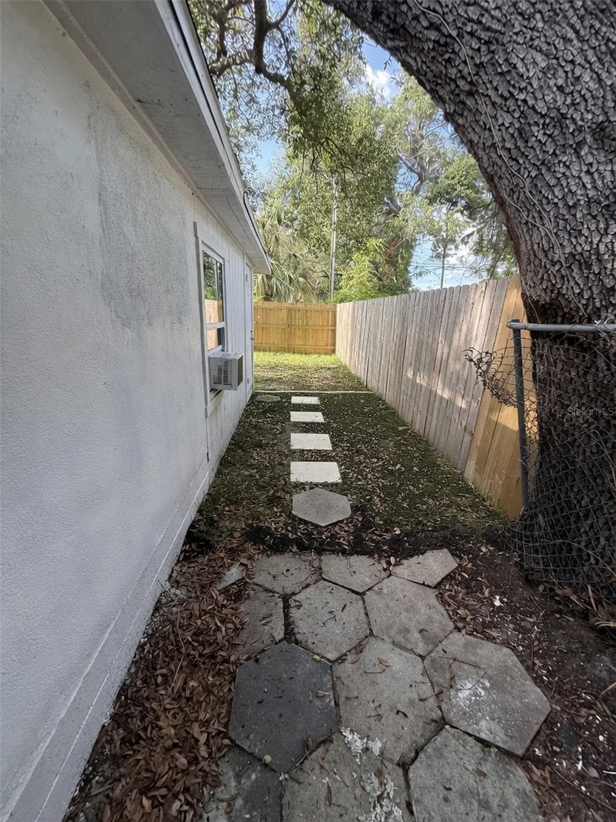 Duplex at 935 17TH AVE S, ST PETERSBURG, photo 12 of 27