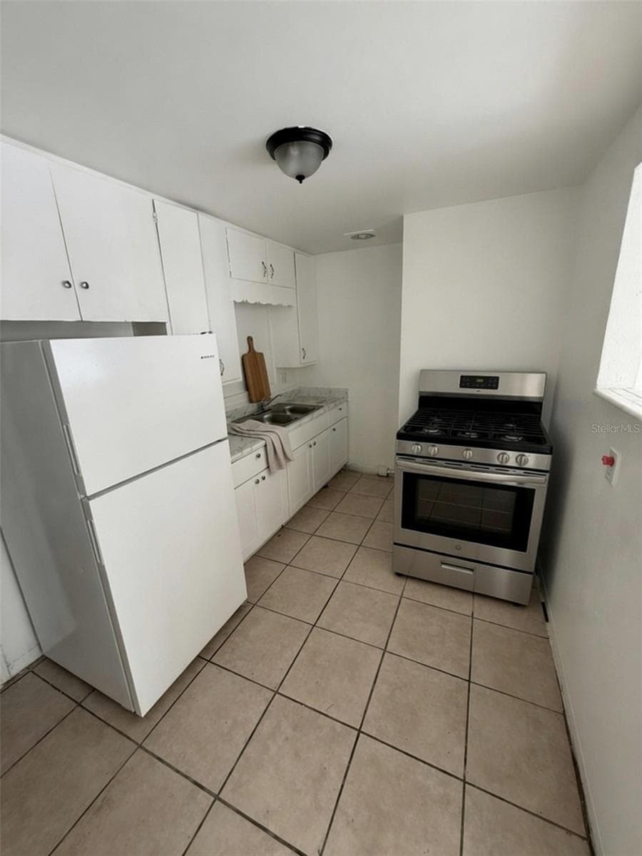 Duplex at 935 17TH AVE S, ST PETERSBURG, photo 17 of 27
