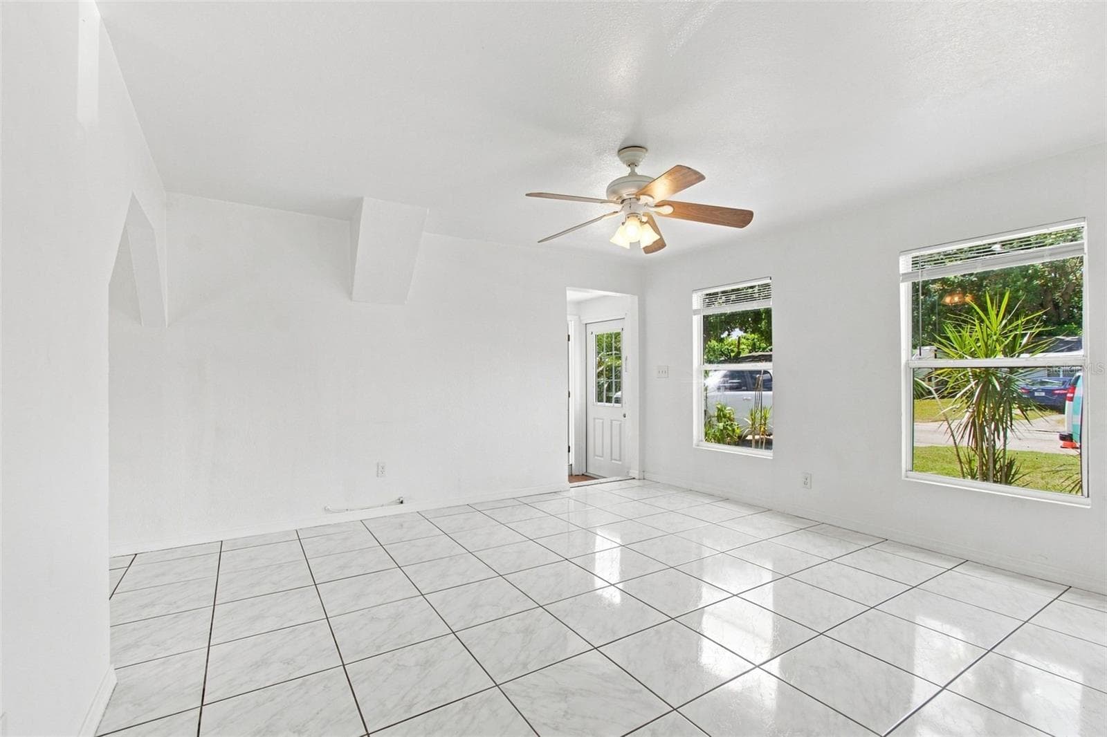 Single Family Residence at 7101 15TH ST N, ST PETERSBURG, photo 5 of 23