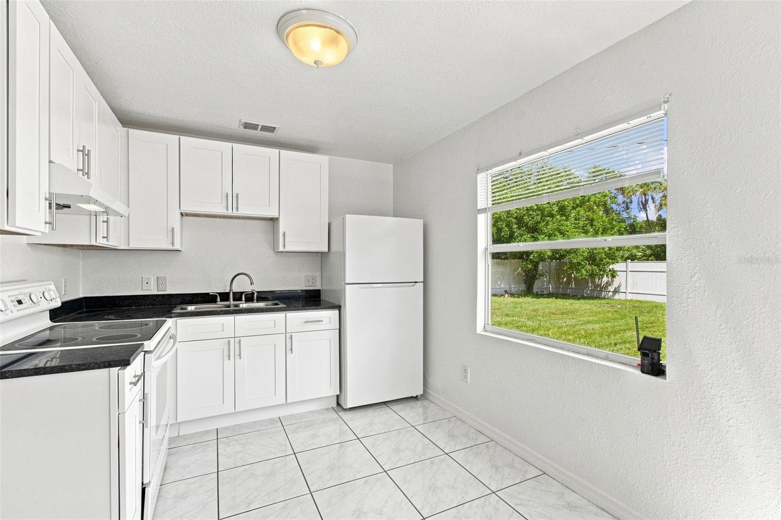 Single Family Residence at 7101 15TH ST N, ST PETERSBURG, photo 6 of 23