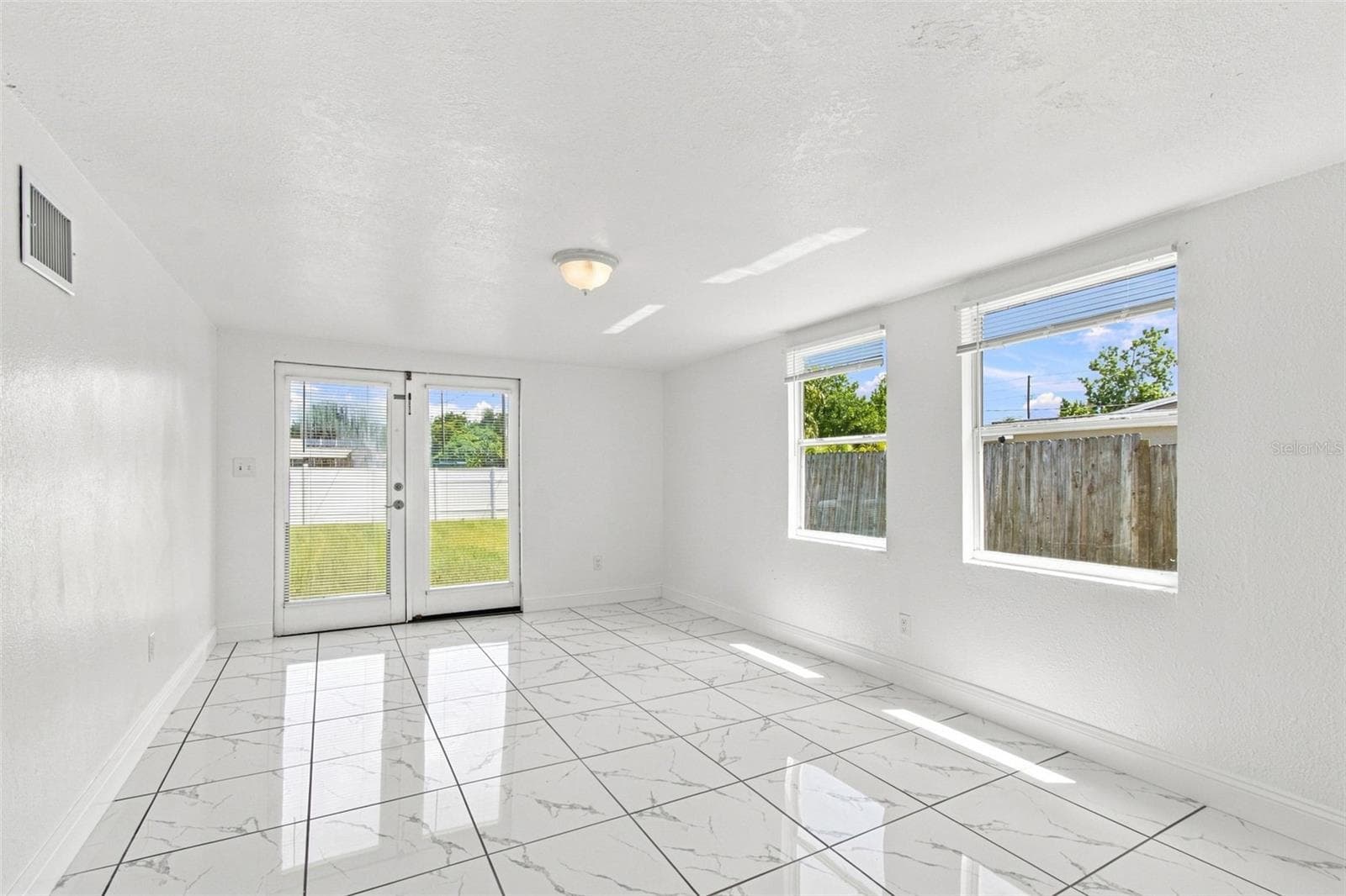 Single Family Residence at 7101 15TH ST N, ST PETERSBURG, photo 10 of 23