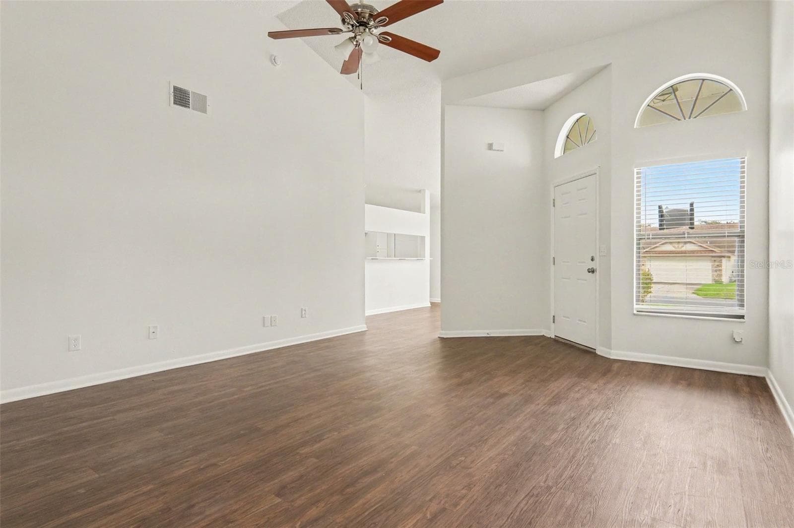 Single Family Residence at 1097 COVINGTON ST, OVIEDO, photo 4 of 18