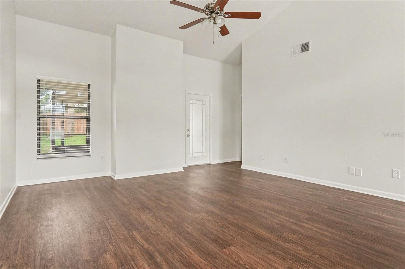 Single Family Residence at 1097 COVINGTON ST, OVIEDO, photo 5 of 18
