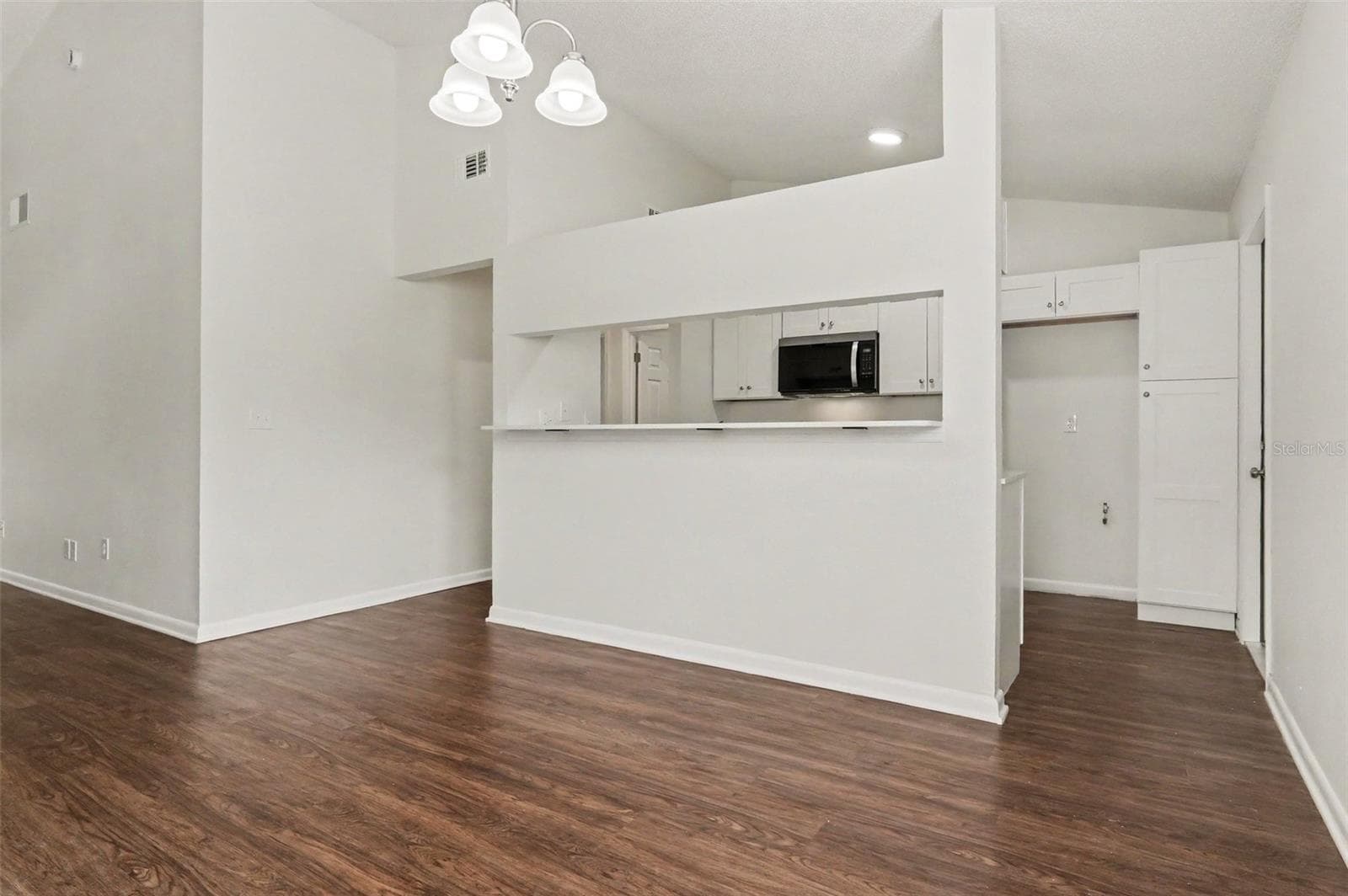 Single Family Residence at 1097 COVINGTON ST, OVIEDO, photo 6 of 18