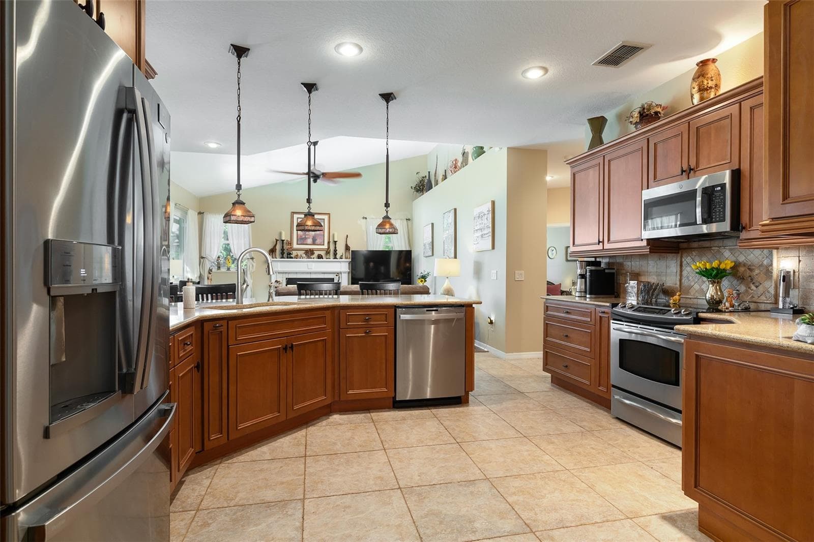Kitchen - 5314 CHISWICK CIR, BELLE ISLE