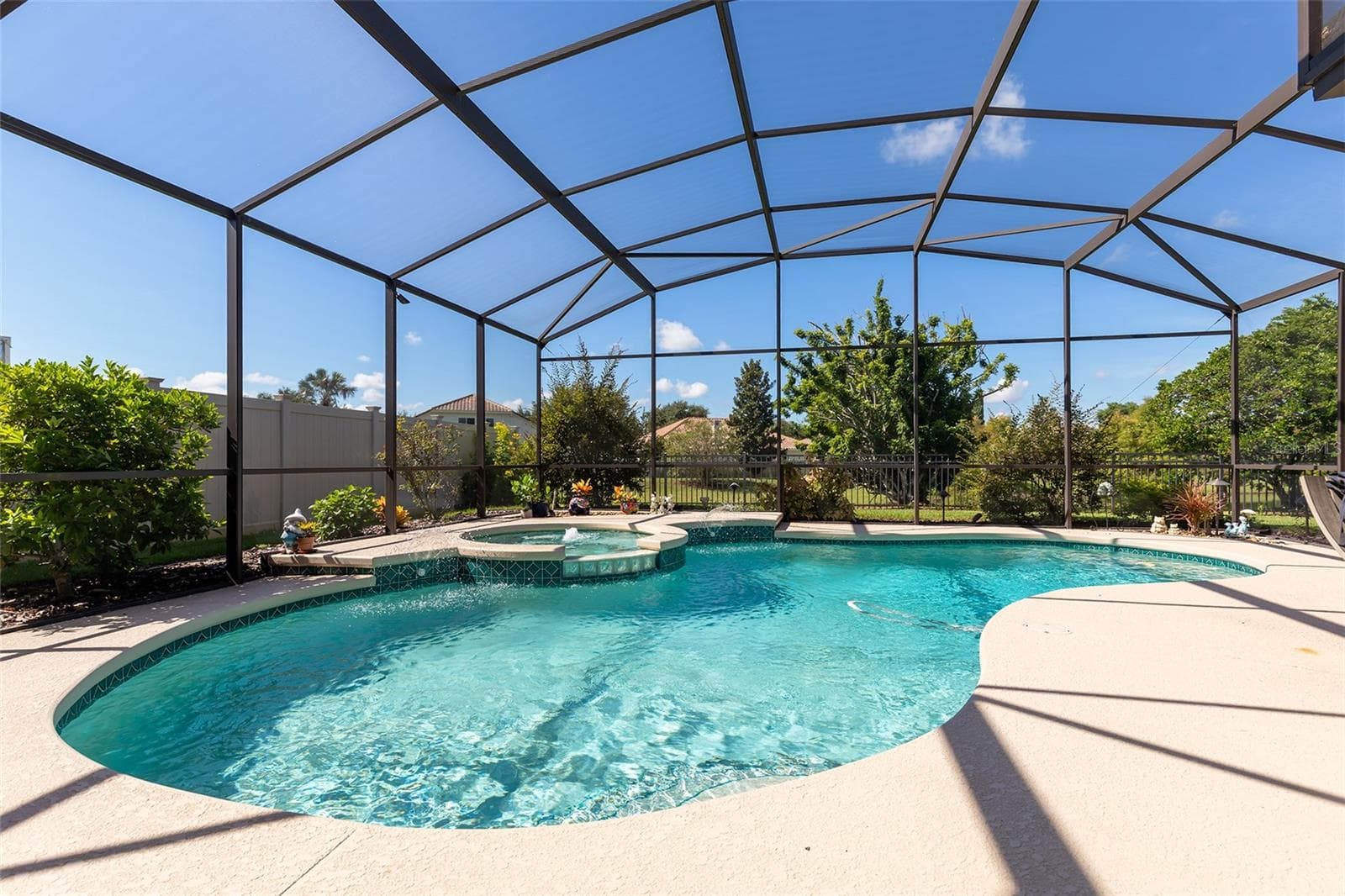 Pool & Spa - 5314 CHISWICK CIR, BELLE ISLE