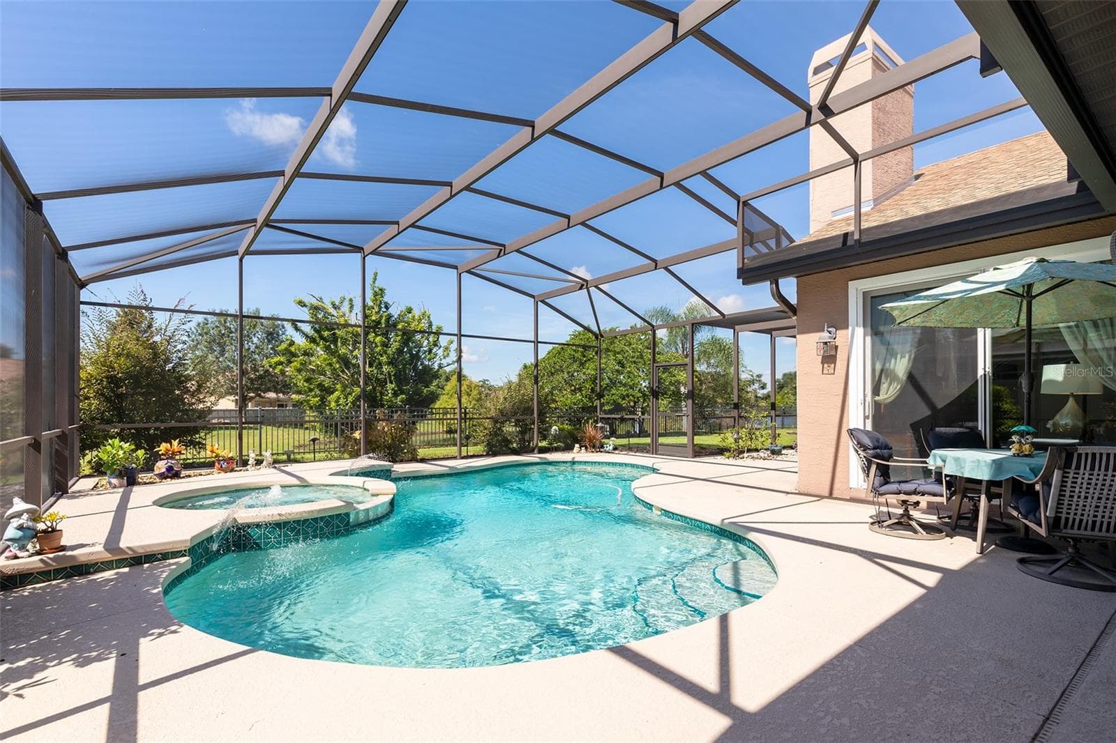 Pool & Spa - 5314 CHISWICK CIR, BELLE ISLE