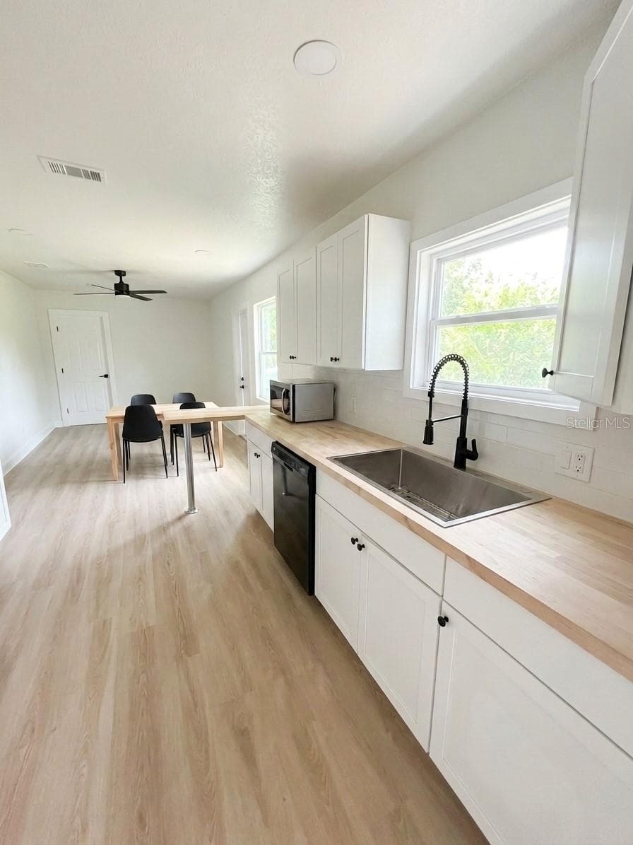 Duplex at 1543 43RD ST S, ST PETERSBURG, photo 23 of 35