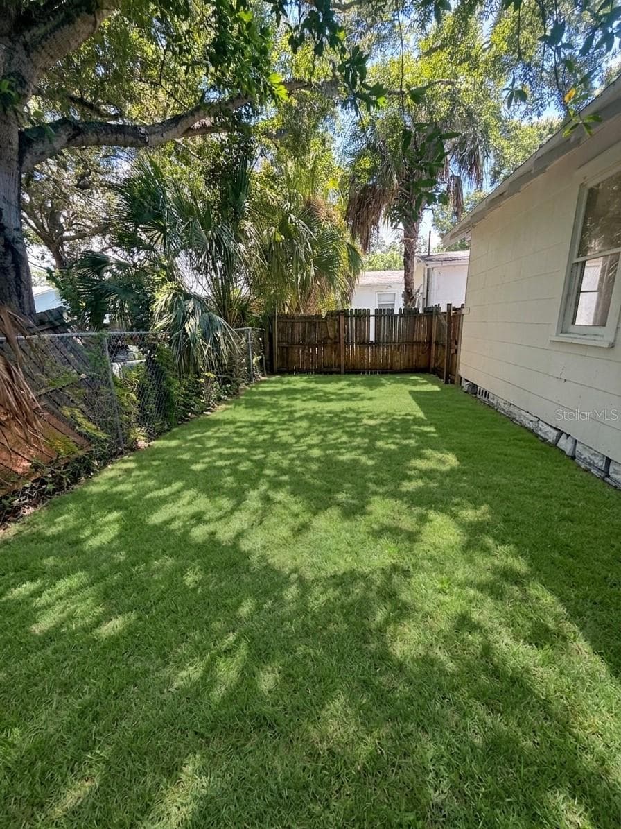 Duplex at 1543 43RD ST S, ST PETERSBURG, photo 34 of 35