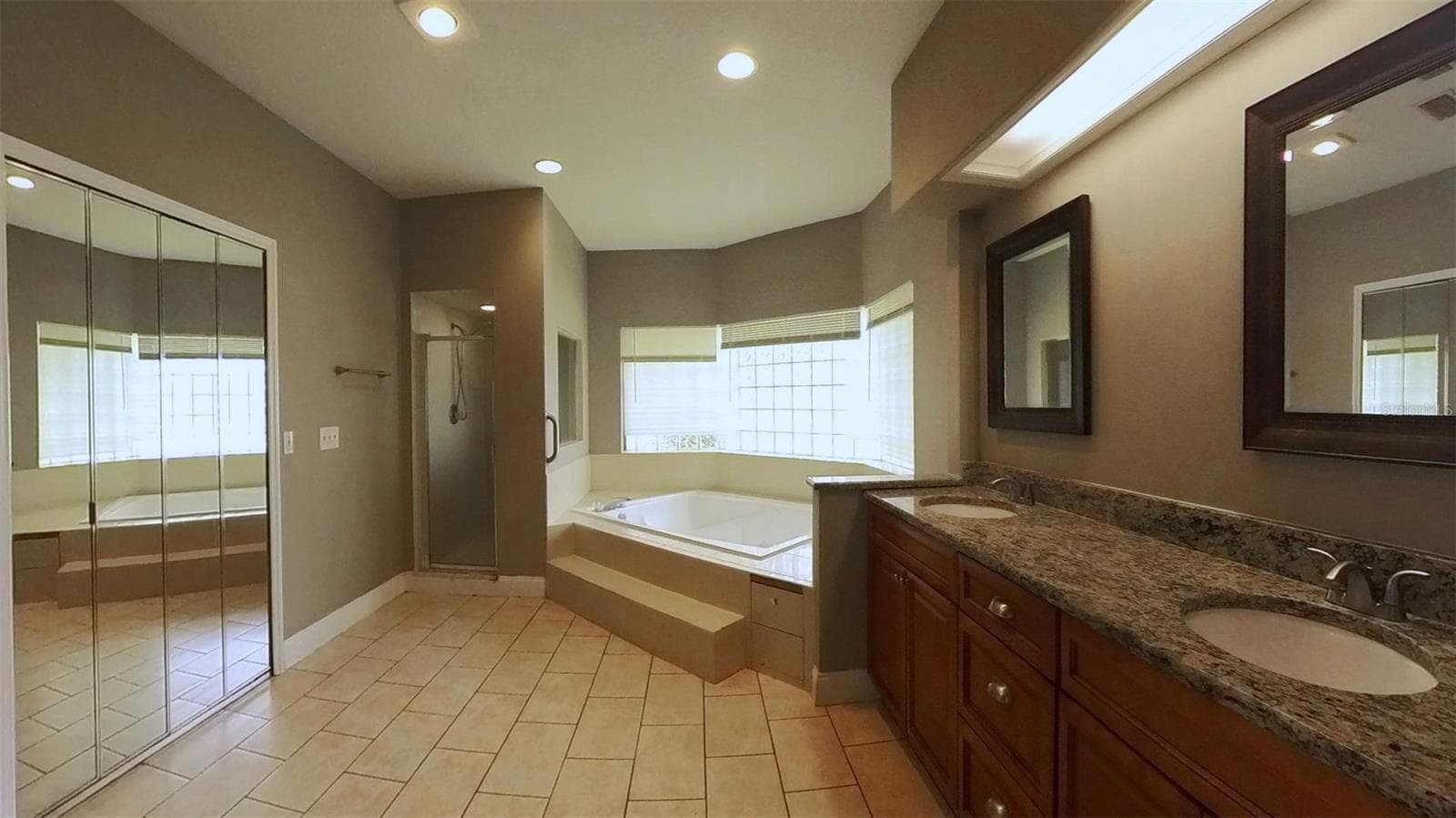 Single Family Residence at 2535 ARDON AVE, ORLANDO, photo 20 of 52