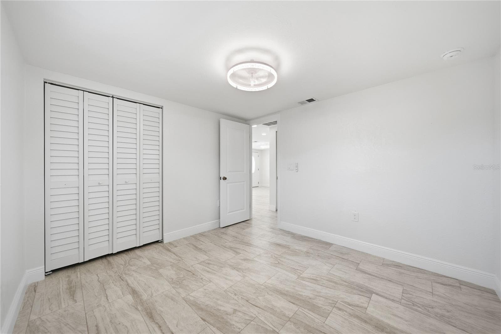 Single Family Residence at 16134 BLACKBEARD LN, HUDSON, photo 18 of 40