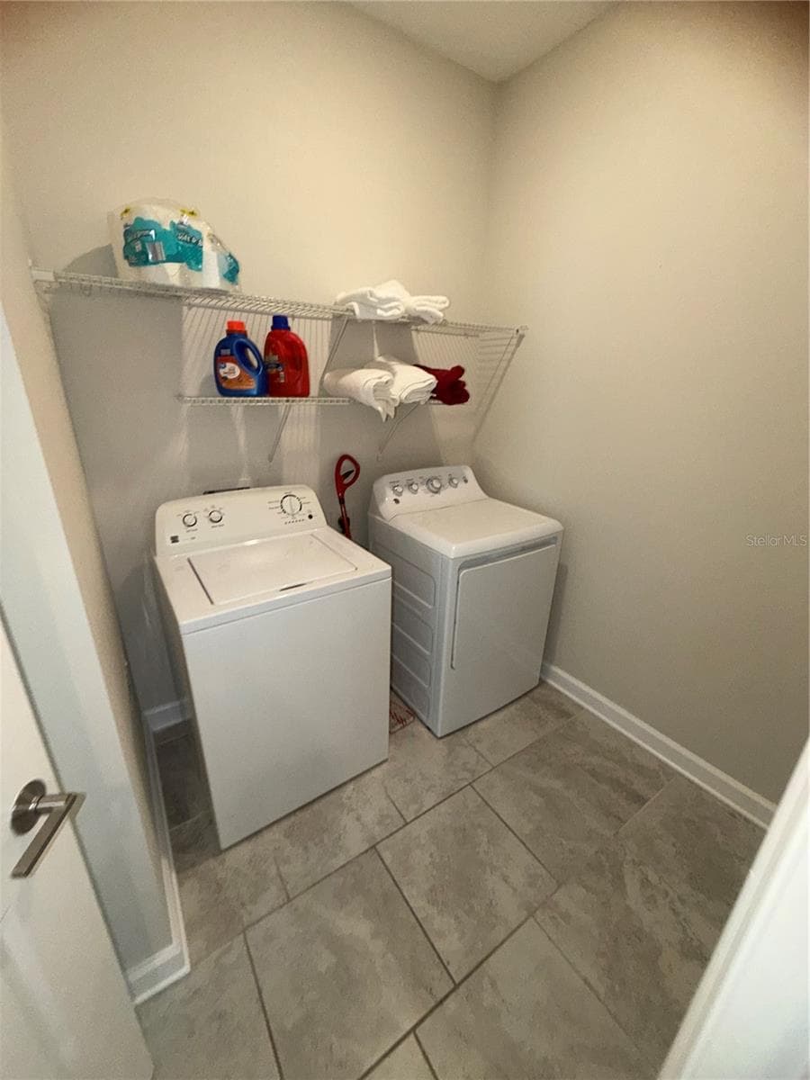 Single Family Residence at 4310 SEVEN CANYONS DR, KISSIMMEE, photo 13 of 31
