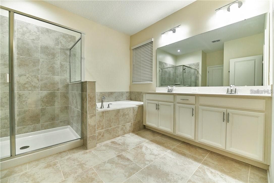 Single Family Residence at 4310 SEVEN CANYONS DR, KISSIMMEE, photo 16 of 31