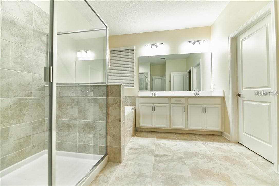 Single Family Residence at 4310 SEVEN CANYONS DR, KISSIMMEE, photo 17 of 31
