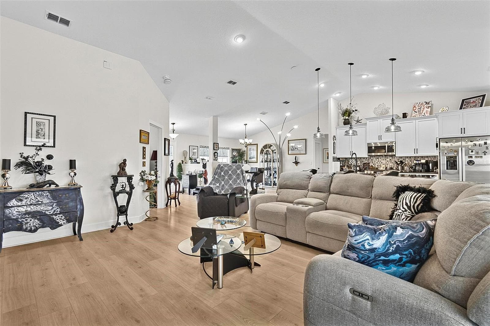Enjoy entertaining in the open concept plan - 21 WOOD CLIFT LN, PALM COAST