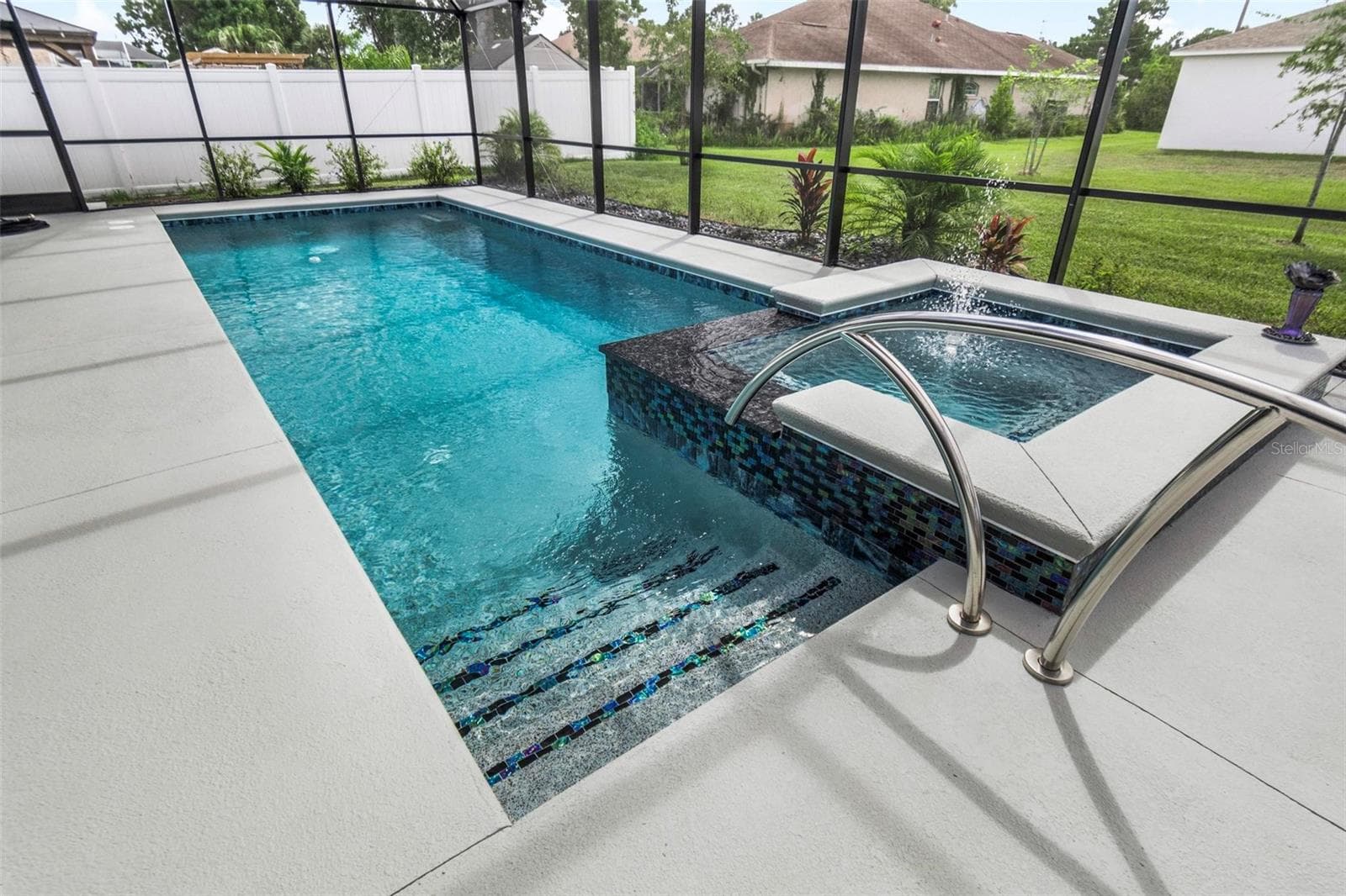 Pool entry - 21 WOOD CLIFT LN, PALM COAST
