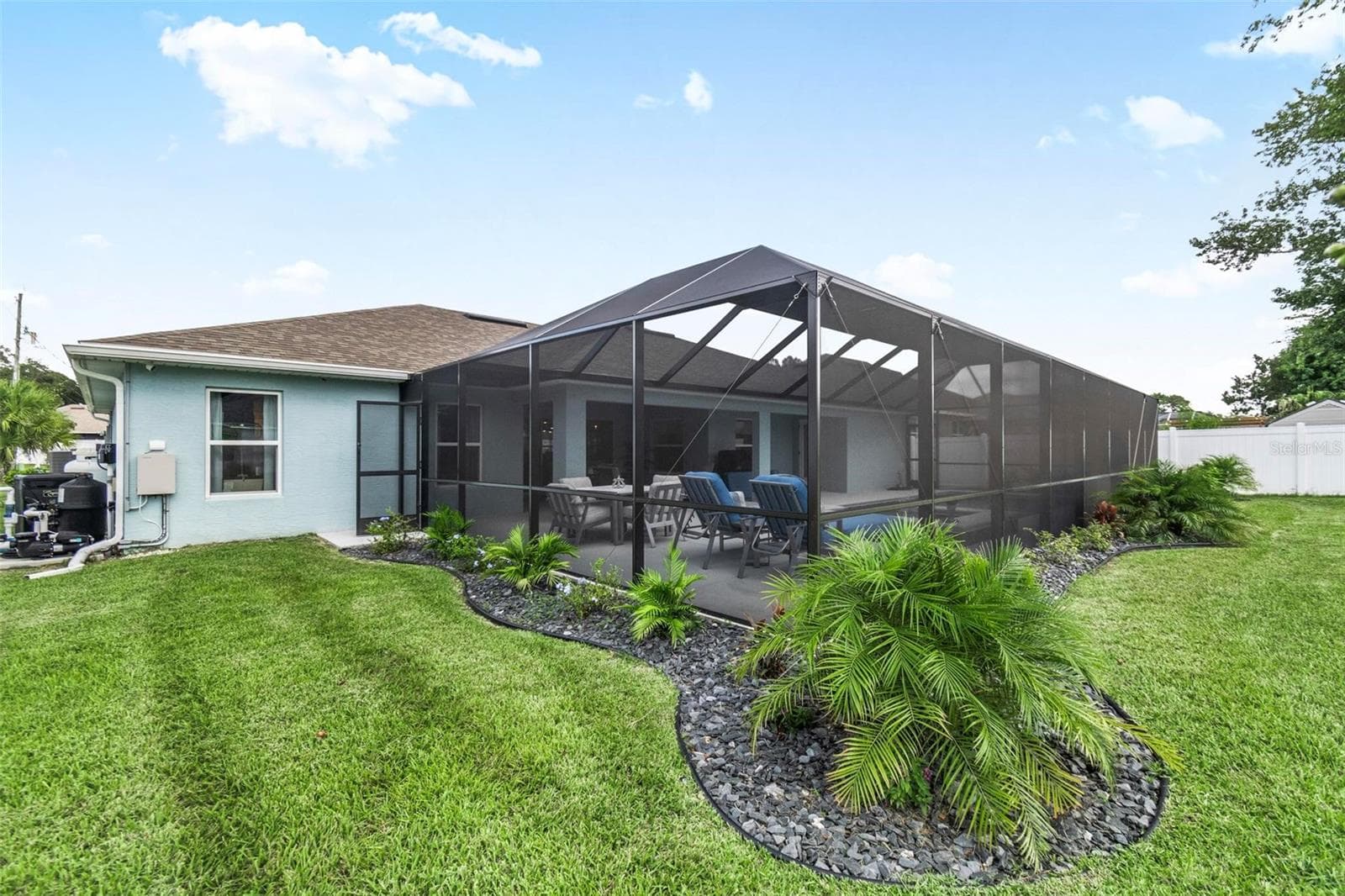 New landscaping - 21 WOOD CLIFT LN, PALM COAST