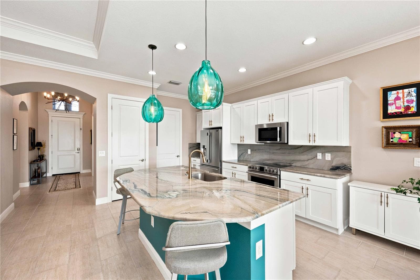 Excellent kitchen layout - a dream for any cook - 23709 WAVERLY CIR, VENICE